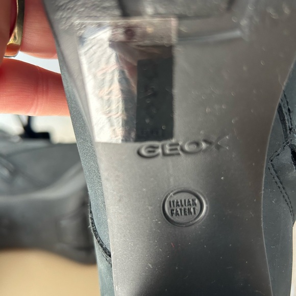 Geox Respira Faux Fur Lined Black Italian Leather Heeled Boots Size 8.5 - Picture 8 of 12